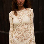 VESTIDO DE ENCAJE MANGA CAMPANA
