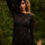 VESTIDO DE ENCAJE MANGA CAMPANA